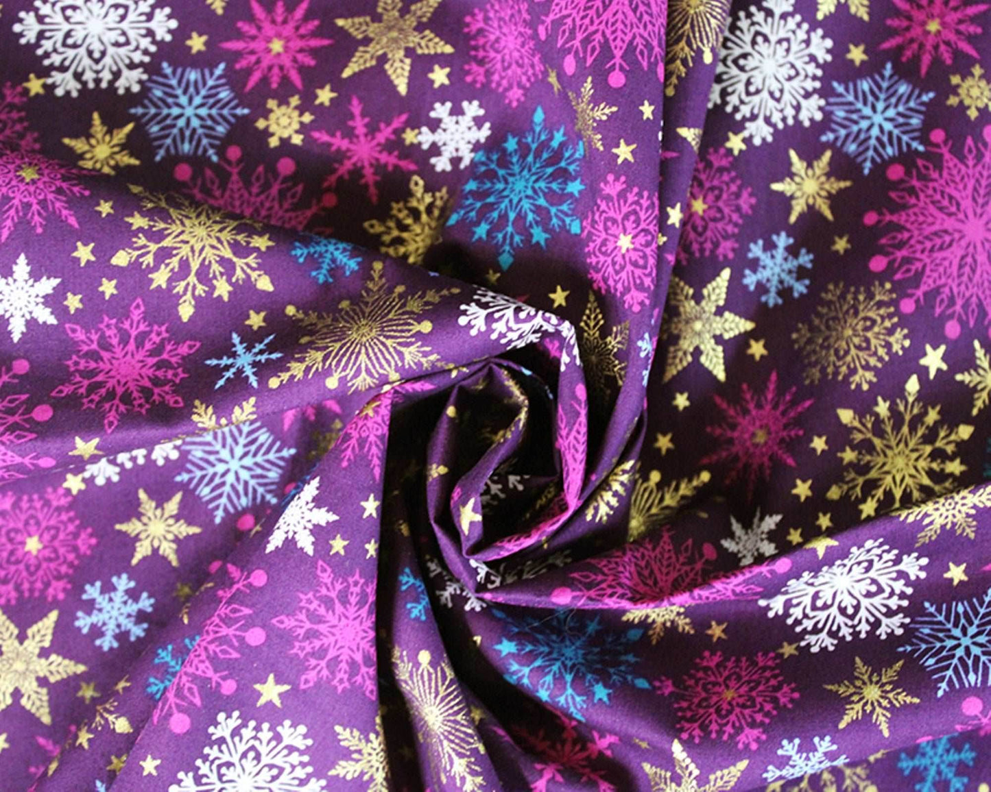 100% Cotton | Contemporary Christmas Snowflakes Fabric | 57 inch/ 145cm Wide - StyleOcean Limited