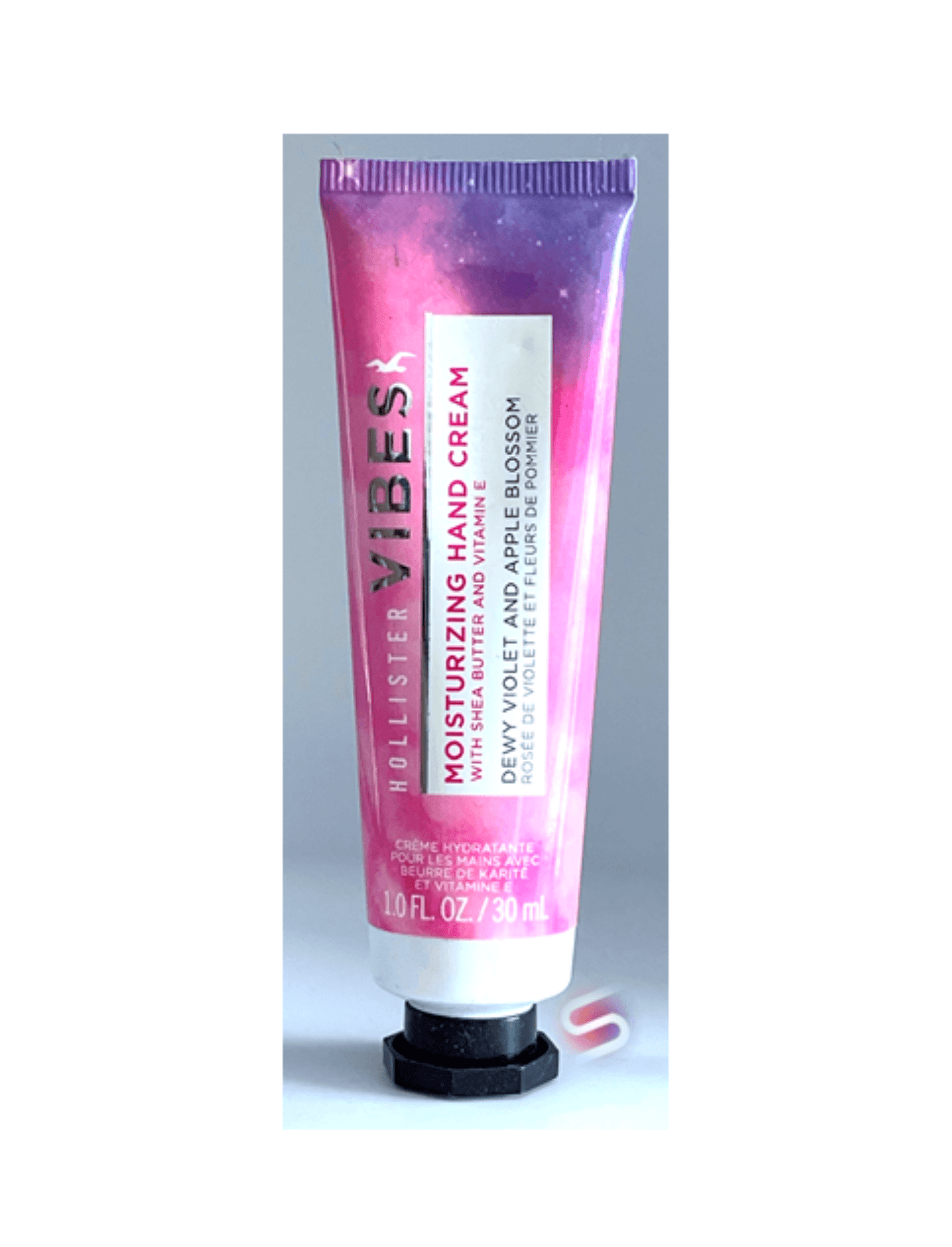 Hollister | Moisturizing Hand Creams with Shea Butter & Vitamin E 30ml - StyleOcean Limited